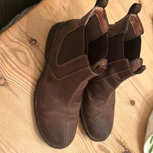 Mens 10 ½ Clark dress boots